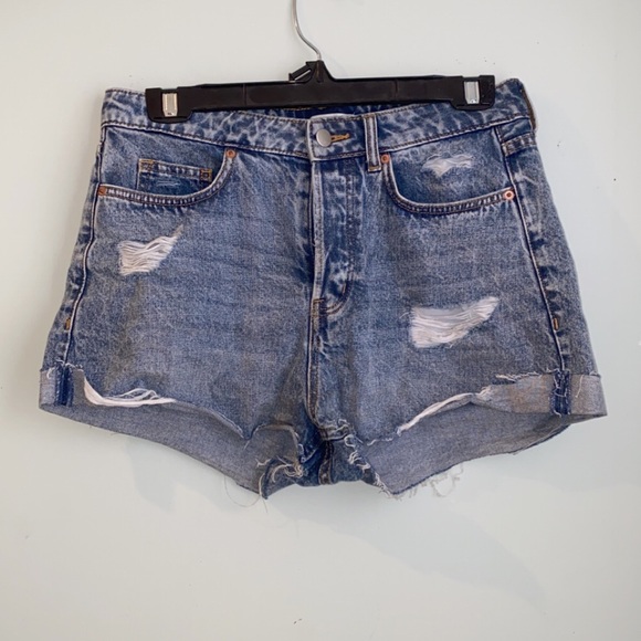 Clothing - Picture 12 of 14